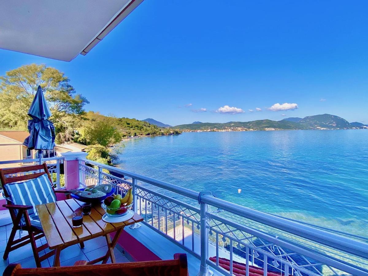 Seafront Villa Ourania Mesongí Exteriör bild