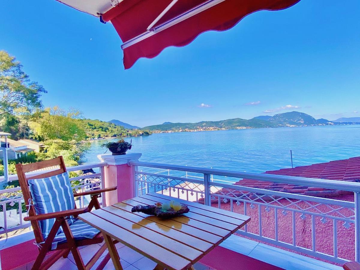 Seafront Villa Ourania Mesongí Exteriör bild